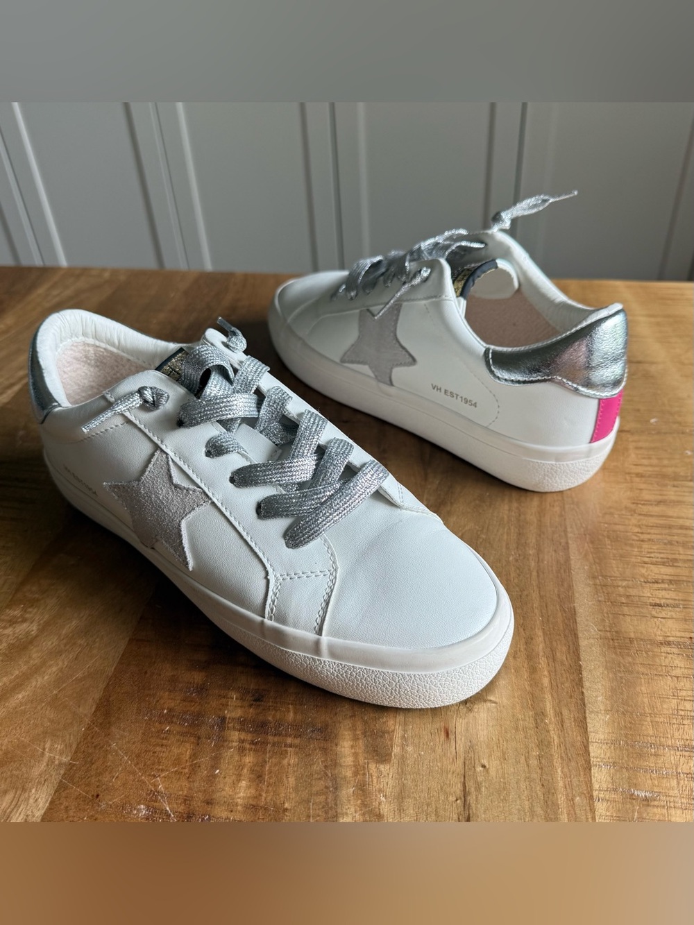 Vintage Havana White Leather Low-Top Sneakers with Silver Star Accent